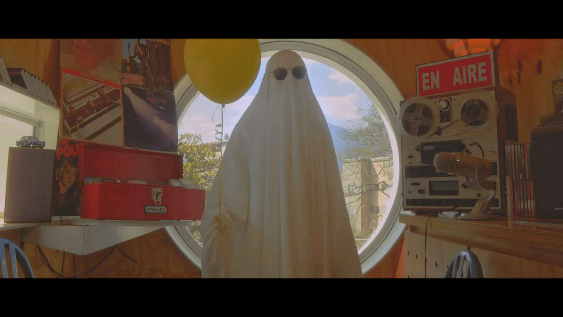 featured image thumbnail for post A CONTRALUZ